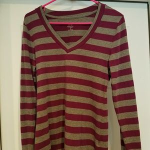 Women's v-neck shirt